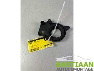 Gebruikte Gier sensor Renault Clio IV (5R) 0.9 Energy TCE 90 12V Prijs € 19,99 Margeregeling aangeboden door Bastiaan Autodemontage