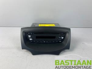 Gebruikte Radio Ford Ka II 1.2 Prijs € 24,99 Margeregeling aangeboden door Bastiaan Autodemontage