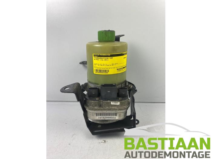 Gebruikte Servopomp Volkswagen Polo IV (9N1/2/3) 1.4 16V Prijs € 124,99 Margeregeling aangeboden door Bastiaan Autodemontage