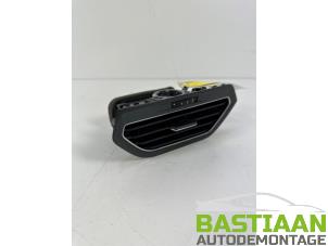 Gebruikte Luchtrooster Dashboard Volkswagen Tiguan (AD1) 2.0 TSI 16V 4Motion Prijs € 19,99 Margeregeling aangeboden door Bastiaan Autodemontage