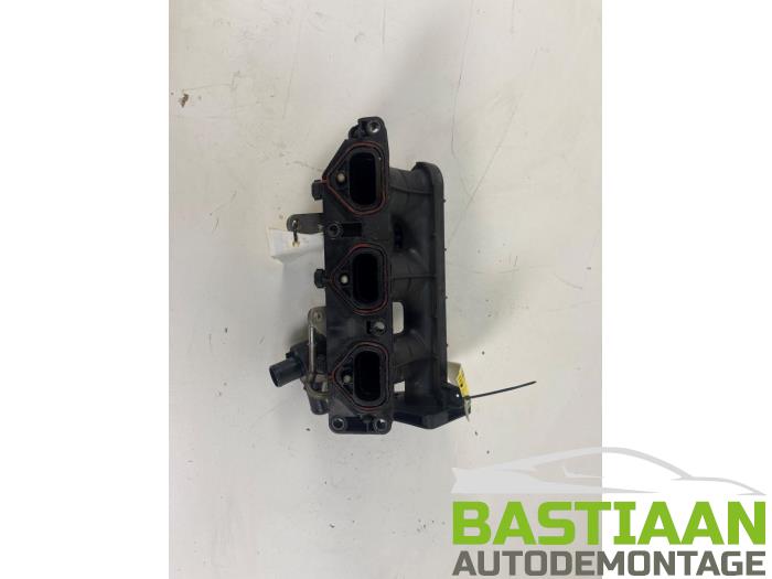 Gebruikte Spruitstuk Inlaat Renault Captur I (2R) 0.9 Energy TCE 12V Prijs € 69,99 Margeregeling aangeboden door Bastiaan Autodemontage
