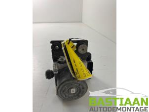 Gebruikte ABS Pomp Opel Vivaro 1.6 CDTi BiTurbo 125 Prijs € 166,00 Margeregeling aangeboden door Bastiaan Autodemontage