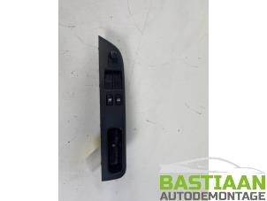 Gebruikte Schakelaar Elektrisch Raam Suzuki Swift (ZA/ZC/ZD1/2/3/9) 1.3 VVT 16V Prijs € 34,99 Margeregeling aangeboden door Bastiaan Autodemontage