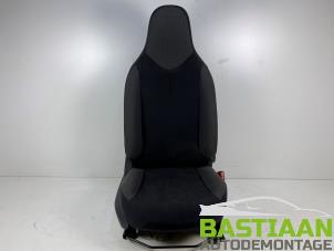 Gebruikte Stoel rechts Toyota Aygo (B40) 1.0 12V VVT-i Prijs € 149,99 Margeregeling aangeboden door Bastiaan Autodemontage