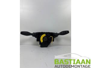 Gebruikte Licht + Raw Schakelaar Ford Fiesta 6 (JA8) 1.0 Ti-VCT 12V 65 Prijs € 49,99 Margeregeling aangeboden door Bastiaan Autodemontage