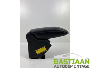 Gebruikte Armleuning Citroen C3 (SC) 1.6 HDi 92 Prijs € 34,90 Margeregeling aangeboden door Bastiaan Autodemontage