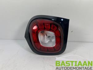Gebruikte Achterlicht rechts Smart Forfour (453) 0.9 TCE 12V Prijs € 71,00 Margeregeling aangeboden door Bastiaan Autodemontage