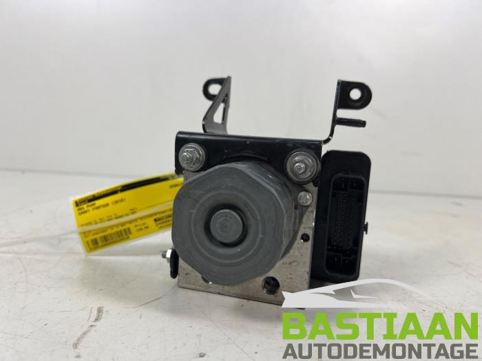 Gebruikte ABS Pomp Smart Forfour (453) 0.9 TCE 12V Prijs € 142,00 Margeregeling aangeboden door Bastiaan Autodemontage