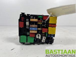 Gebruikte Zekeringkast Peugeot 208 I (CA/CC/CK/CL) 1.2 Vti 12V PureTech 82 Prijs € 49,99 Margeregeling aangeboden door Bastiaan Autodemontage