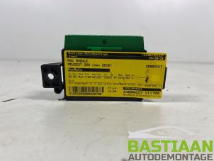 Gebruikte PDC Module Peugeot 208 I (CA/CC/CK/CL) 1.2 Vti 12V PureTech 82 Prijs € 19,99 Margeregeling aangeboden door Bastiaan Autodemontage