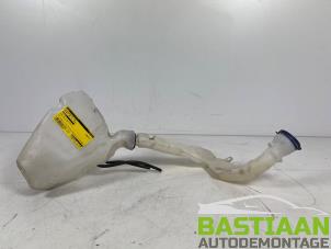 Gebruikte Ruitensproeier voor Peugeot 208 I (CA/CC/CK/CL) 1.2 Vti 12V PureTech 82 Prijs € 29,99 Margeregeling aangeboden door Bastiaan Autodemontage