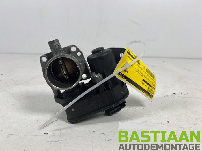 Gebruikte Gasklephuis Peugeot 208 I (CA/CC/CK/CL) 1.2 Vti 12V PureTech 82 Prijs € 49,99 Margeregeling aangeboden door Bastiaan Autodemontage