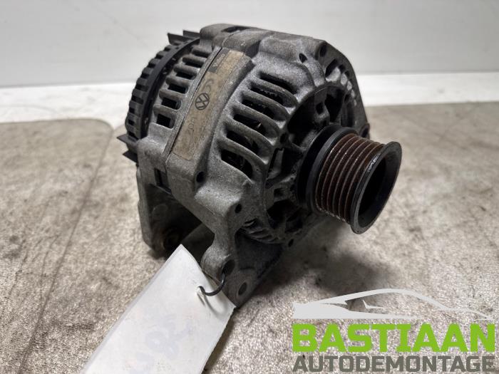 Gebruikte Dynamo Volkswagen Golf III Cabrio (1E) 1.8 Prijs € 34,97 Margeregeling aangeboden door Bastiaan Autodemontage