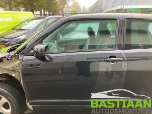 Gebruikte Portier 2Deurs links Suzuki Swift (ZA/ZC/ZD1/2/3/9) 1.3 VVT 16V Prijs € 125,00 Margeregeling aangeboden door Bastiaan Autodemontage