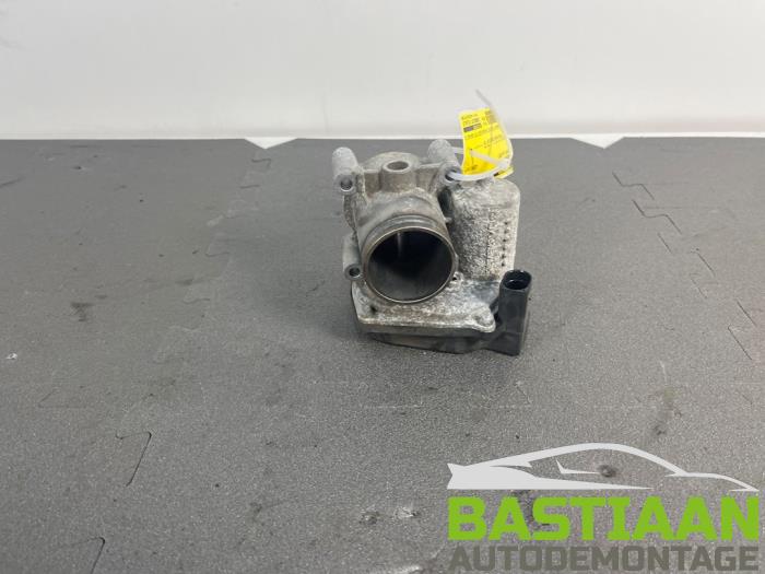 Gebruikte Gasklephuis Volkswagen Polo IV (9N1/2/3) 1.2 12V Prijs € 29,99 Margeregeling aangeboden door Bastiaan Autodemontage