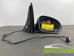 Gebruikte Spiegel Buiten rechts Volkswagen Golf V (1K1) 1.4 16V Prijs € 34,20 Margeregeling aangeboden door Bastiaan Autodemontage