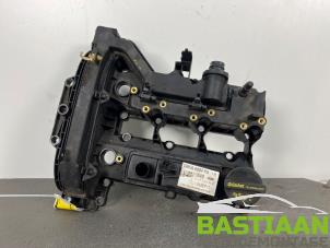Gebruikte Kleppendeksel Ford B-Max (JK8) 1.0 EcoBoost 12V 100 Prijs € 49,99 Margeregeling aangeboden door Bastiaan Autodemontage