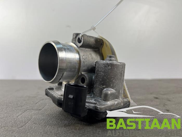 Gebruikte Gasklephuis Ford Focus 3 Wagon 1.0 Ti-VCT EcoBoost 12V 100 Prijs € 44,99 Margeregeling aangeboden door Bastiaan Autodemontage