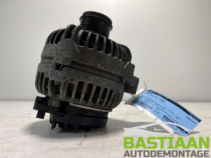 Dynamo van een Volvo XC70 (BZ) 2.5 T5 20V AWD 2004