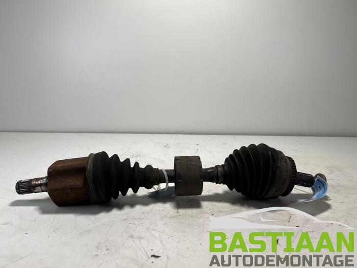 Gebruikte Aandrijfas links-voor Volvo XC70 (BZ) 2.5 T5 20V AWD Prijs € 99,90 Margeregeling aangeboden door Bastiaan Autodemontage