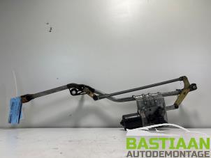 Gebruikte Ruitenwismotor + Mechaniek Renault Grand Scénic II (JM) 1.9 dCi 130 Prijs € 49,90 Margeregeling aangeboden door Bastiaan Autodemontage