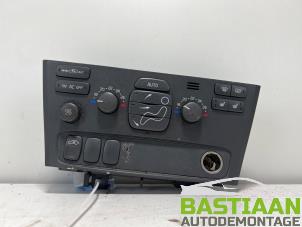 Gebruikte Chaufage Bedieningspaneel Volvo XC70 (SZ) XC70 2.4 T 20V Prijs € 29,99 Margeregeling aangeboden door Bastiaan Autodemontage