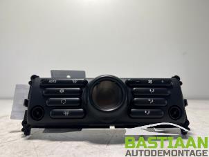 Gebruikte Kachel Bedieningspaneel BMW Mini One/Cooper (R50) 1.6 16V Cooper Prijs € 49,99 Margeregeling aangeboden door Bastiaan Autodemontage