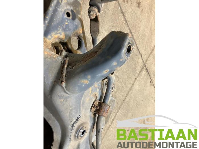 Subframe van een Opel Corsa D 1.2 16V 2010