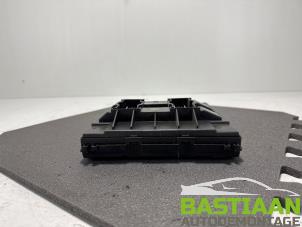 Gebruikte Boordcomputer Volkswagen Polo V (6R) 1.2 12V Prijs € 125,00 Margeregeling aangeboden door Bastiaan Autodemontage