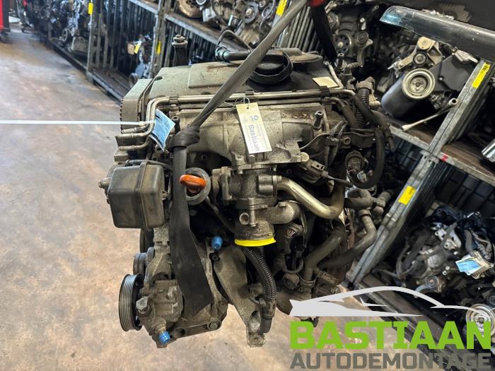 Gebruikte Motor Volkswagen Passat (3C2) 2.0 TDI 16V 140 Prijs € 599,99 Margeregeling aangeboden door Bastiaan Autodemontage