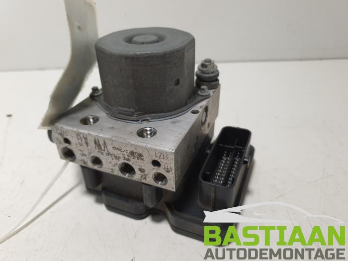 Gebruikte ABS Pomp Volkswagen Polo V (6R) 1.2 12V Prijs € 120,00 Margeregeling aangeboden door Bastiaan Autodemontage