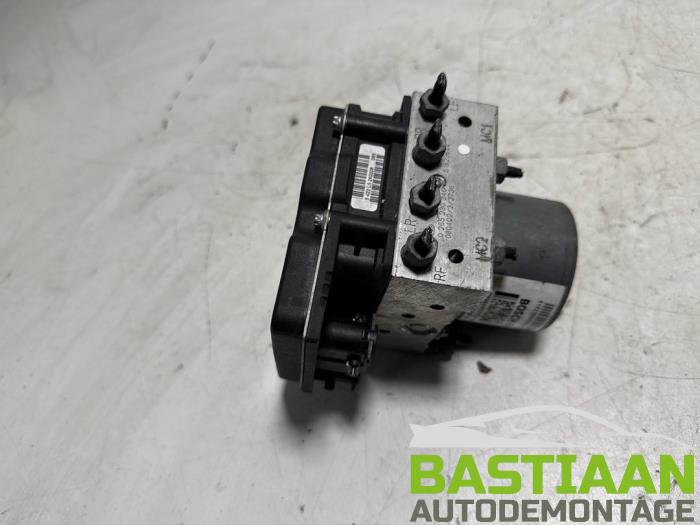 Gebruikte ABS Pomp Fiat Bravo (198A) 1.6 JTD Multijet 120 Prijs op aanvraag aangeboden door Bastiaan Autodemontage