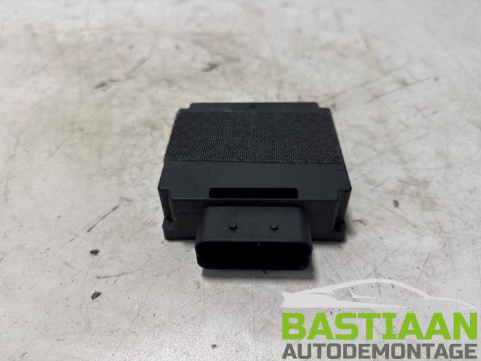 Gebruikte Central electronic module Seat Ibiza ST (6J8) 1.2 TDI Ecomotive Prijs € 17,00 Margeregeling aangeboden door Bastiaan Autodemontage