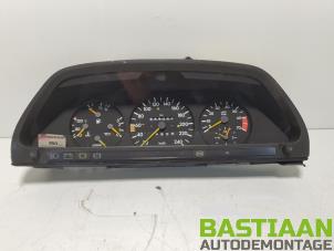 Gebruikte Instrumentenpaneel Mercedes S (W126) 500 SE,SEL RUF Prijs € 179,95 Margeregeling aangeboden door Bastiaan Autodemontage