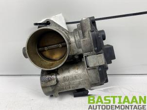 Gebruikte Gasklephuis Peugeot 206 (2A/C/H/J/S) 1.4 16V Prijs € 49,99 Margeregeling aangeboden door Bastiaan Autodemontage