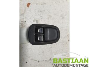 Gebruikte Ruit schakelaar elektrisch Peugeot 206 (2A/C/H/J/S) 1.4 XR,XS,XT,Gentry Prijs op aanvraag aangeboden door Bastiaan Autodemontage