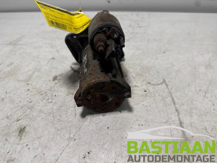Startmotor van een Renault Scénic III (JZ) 1.5 dCi 110 2011