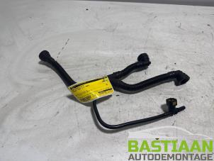 Gebruikte Carterventilatie Peugeot 206 CC (2D) 1.6 16V Prijs € 19,95 Margeregeling aangeboden door Bastiaan Autodemontage