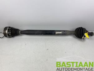 Gebruikte Aandrijfas links-voor Volkswagen Polo V (6R) 1.2 12V Prijs € 39,90 Margeregeling aangeboden door Bastiaan Autodemontage