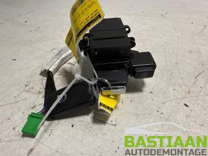 Gebruikte Kontaktslot + computer Volvo V70 (BW) 2.4 D 20V Prijs € 74,99 Margeregeling aangeboden door Bastiaan Autodemontage