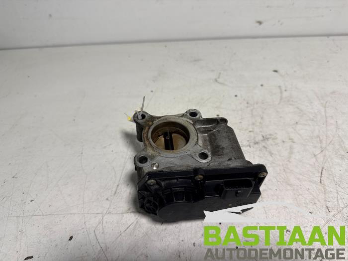 Gebruikte Gasklephuis Renault Twingo II (CN) 1.2 Prijs € 74,90 Margeregeling aangeboden door Bastiaan Autodemontage