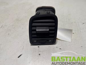 Gebruikte Luchtrooster Dashboard Skoda Yeti (5LAC) 1.2 TSI 16V Prijs € 19,99 Margeregeling aangeboden door Bastiaan Autodemontage