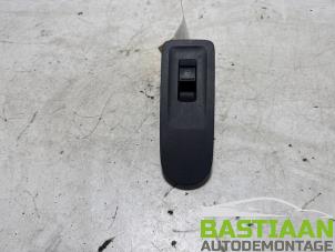 Gebruikte Schakelaar Elektrisch Raam Seat Mii 1.0 12V Prijs € 19,99 Margeregeling aangeboden door Bastiaan Autodemontage