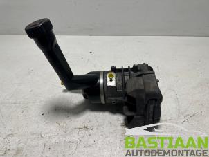 Gebruikte Stuurpomp Peugeot Partner (GC/GF/GG/GJ/GK) 1.6 HDI 90 16V Prijs € 73,50 Margeregeling aangeboden door Bastiaan Autodemontage