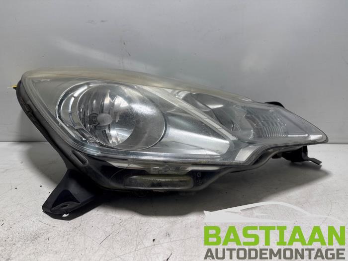 Koplamp rechts van een Citroën C3 (SC) 1.6 HDi 92 2010