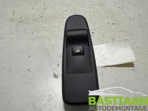 Gebruikte Schakelaar Elektrisch Raam Citroen C4 Grand Picasso (UA) 1.6 16V VTi Prijs € 6,99 Margeregeling aangeboden door Bastiaan Autodemontage