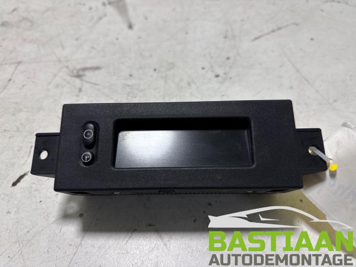 Gebruikte Display Interieur Opel Corsa D 1.4 16V Twinport Prijs € 17,50 Margeregeling aangeboden door Bastiaan Autodemontage