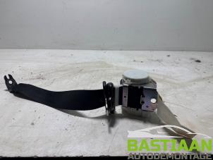 Gebruikte Veiligheidsgordel links-achter Ford Fiesta 6 (JA8) 1.0 EcoBoost 12V 100 Prijs € 34,99 Margeregeling aangeboden door Bastiaan Autodemontage