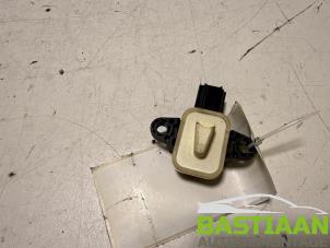 Gebruikte Airbag Sensor Ford Kuga II (DM2) 2.0 TDCi 16V 140 Prijs € 39,99 Margeregeling aangeboden door Bastiaan Autodemontage