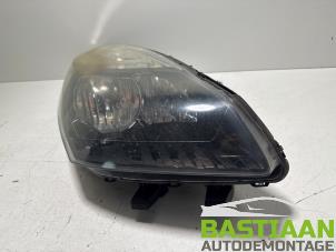 Gebruikte Rechter Koplamp Renault Grand Scénic III (JZ) 2.0 16V CVT Prijs € 199,99 Margeregeling aangeboden door Bastiaan Autodemontage